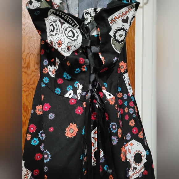 Medium Sugar Skull handmade dress - Picture 3 of 5